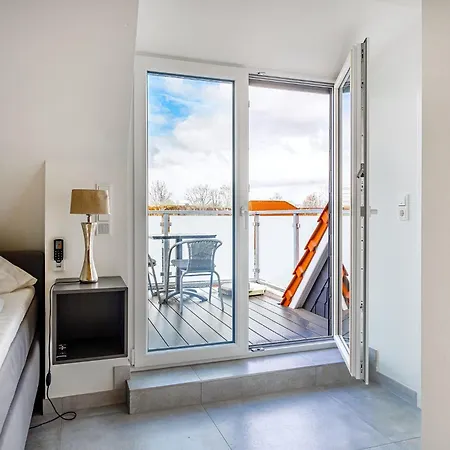 Apartment Zimmerei 3, Zentrale Lage, Dachgeschoss Mit Balkon Und Klimaanlage! *
