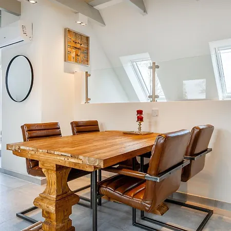 Zimmerei 3, Zentrale Lage, Dachgeschoss Mit Balkon Und Klimaanlage! Apartment Greetsiel